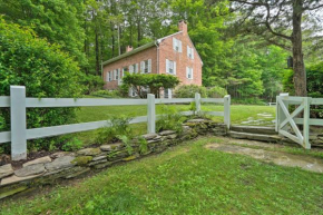 Sky Parlor Farm on 480 Acres with Fire Pit!